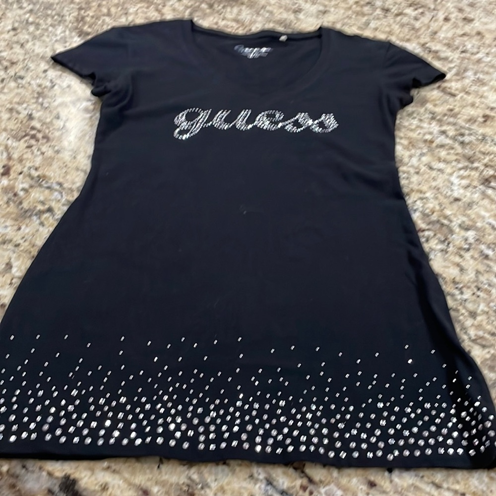 EXCELLENT CONDITION GUESS BLACK T-shirt